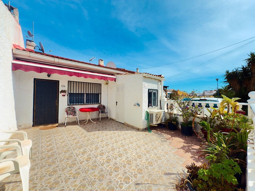 [312] Bungalow en Urb. Coral II, Fase I y II, Torrevieja