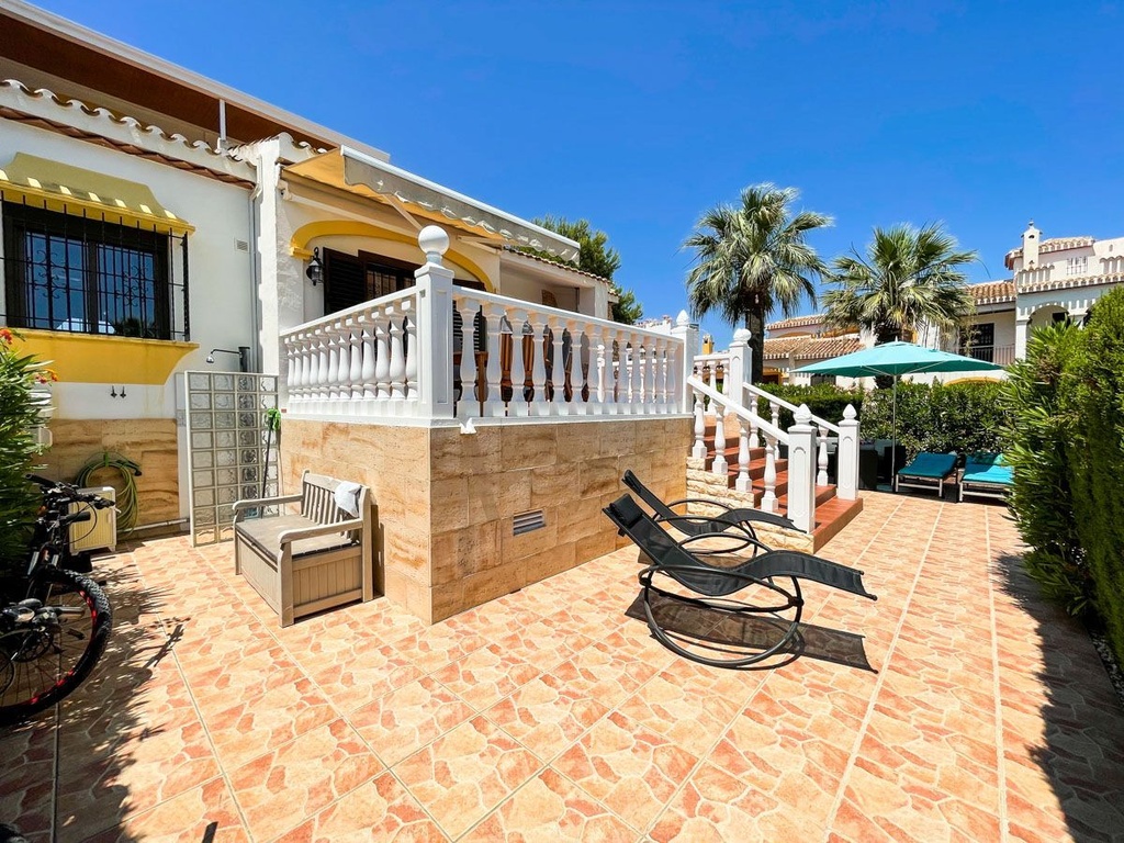 [606] Casa / Chalet en La Mata, Torrevieja