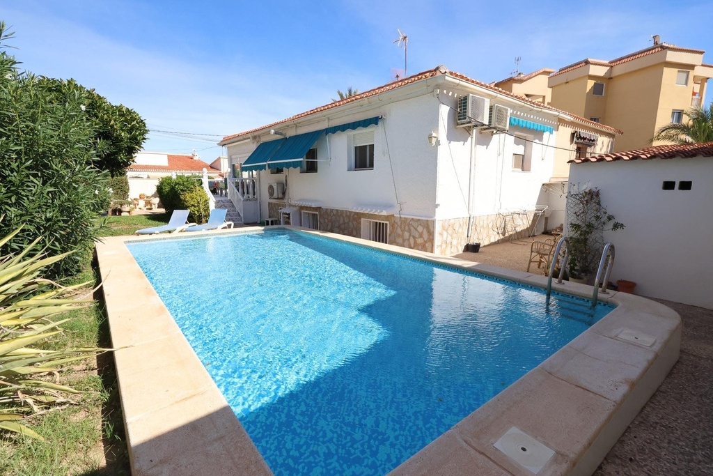 [409] Casas / Chalets en Punta Prima, Torrevieja